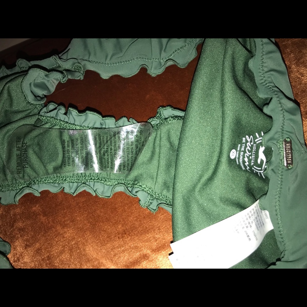 Hollister Cheeky Ruffle Bikini Bottom Bathingsuit